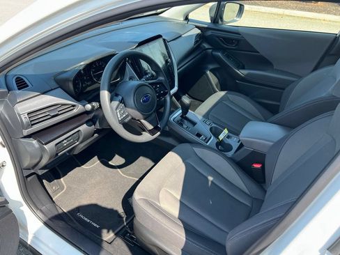 Used 2025 Subaru Crosstrek 2.5i Premium AWD/4WD image 12