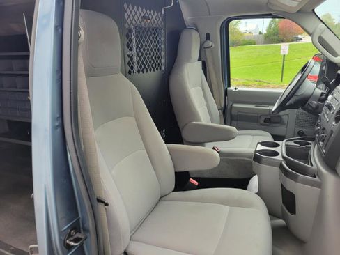 Used 2014 Ford E-350 and Econoline 350 Super Duty w/ Insulation Package image 45