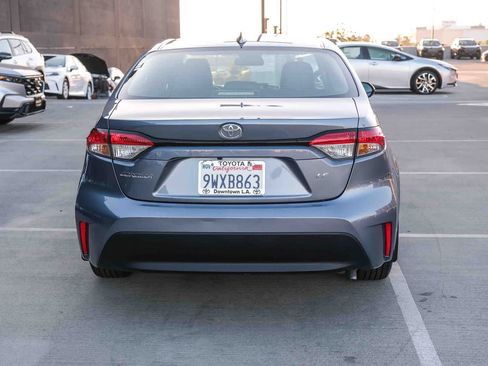Certified 2025 Toyota Corolla LE FWD image 5