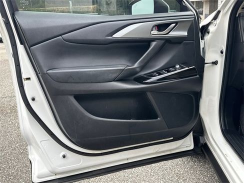 Used 2021 MAZDA CX-9 Touring image 10