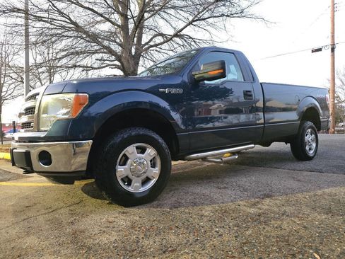 Used 2013 Ford F150 XLT w/ Mid Equipment Group image 2