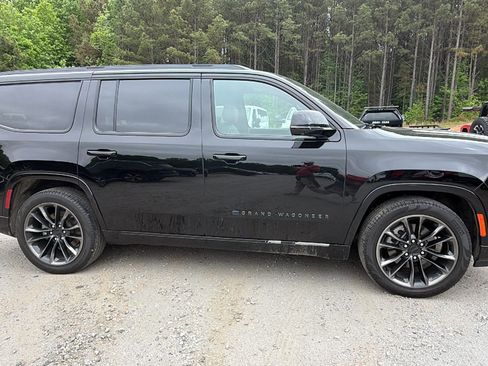 Certified 2025 Jeep Grand Wagoneer Series II Obsidian w/ Quick Order Packagew 28T AWD/4WD image 7