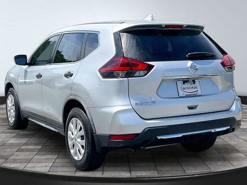 Used 2020 Nissan Rogue S FWD image 3