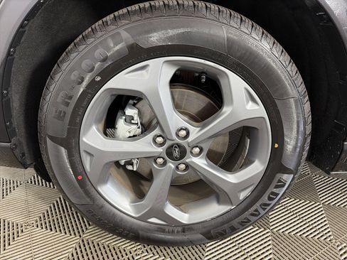 Used 2024 Ford Escape ST-Line image 13