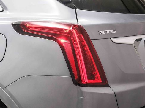 Used 2022 Cadillac XT5 Premium Luxury FWD image 7
