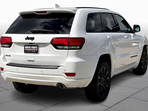 Used 2019 Jeep Grand Cherokee Altitude image 13
