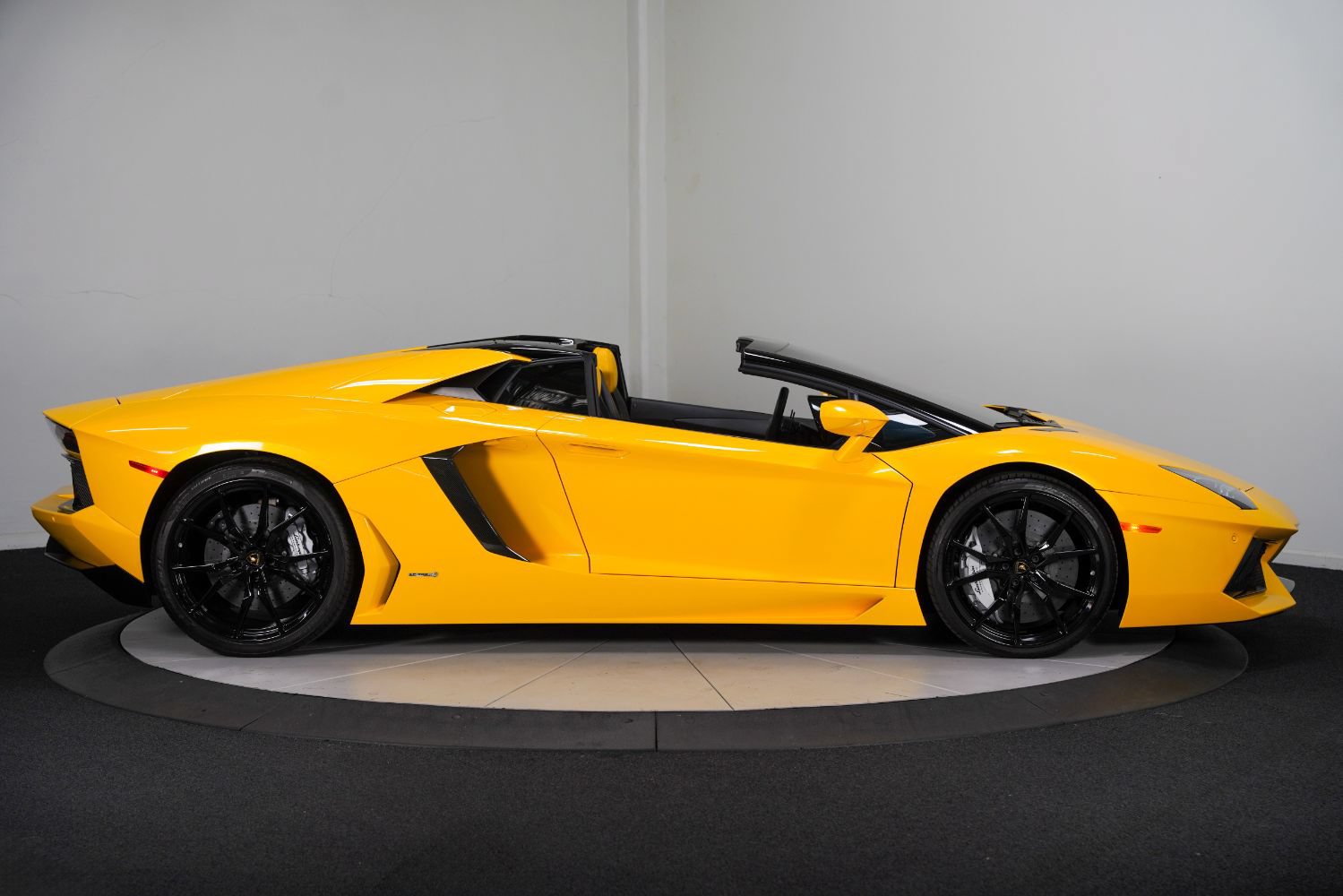 Used 2015 Lamborghini Aventador LP 700-4 AWD/4WD image 10