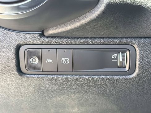 Used 2025 Chevrolet Equinox EV LT FWD image 14