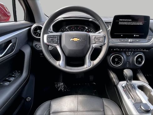 Used 2023 Chevrolet Blazer LT FWD image 6