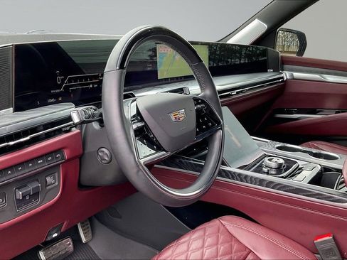 Used 2025 Cadillac Escalade Sport w/ Touring Package image 14