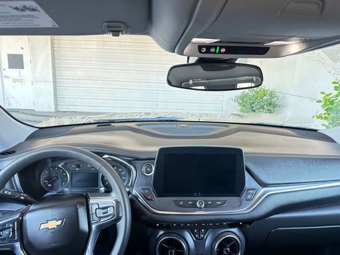 Used 2025 Chevrolet Blazer LT image 33
