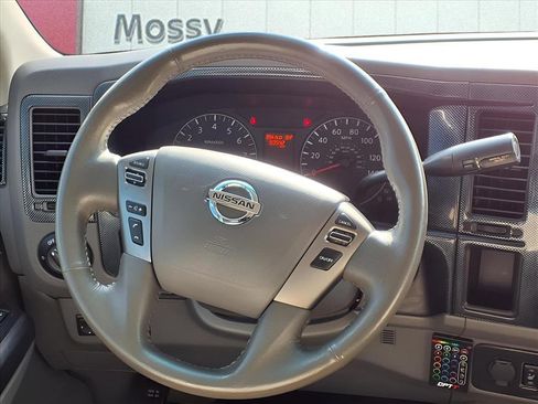 Used 2013 Nissan NV 3500 SL w/ Technology Pkg image 15