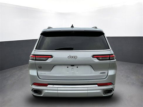 Used 2024 Jeep Grand Cherokee L Overland w/ Luxury Tech Group IV image 5