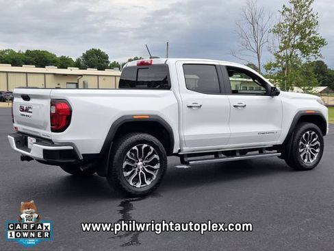 Used 2025 GMC Canyon Denali AWD/4WD image 3