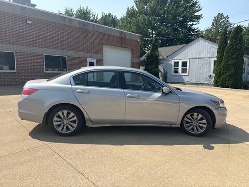 Used 2011 Honda Accord EX image 5