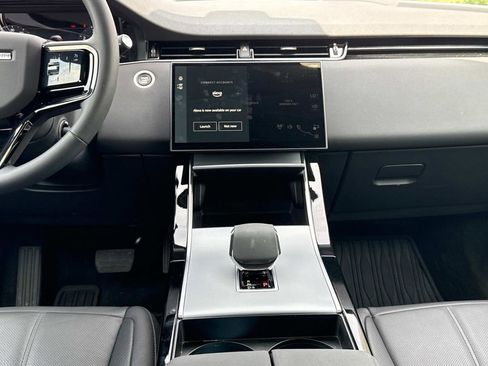 Used 2024 Land Rover Range Rover Evoque S image 15