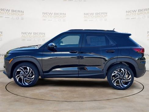 New 2026 Chevrolet TrailBlazer RS w/ Driver Confidence Package FWD image 2