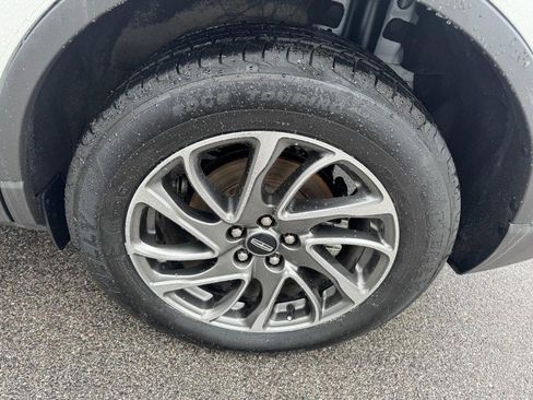 Certified 2022 Lincoln Corsair FWD w/ Equipment Group 101A image 27