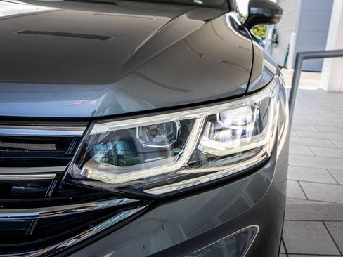 Certified 2024 Volkswagen Tiguan SEL R-Line AWD/4WD image 7