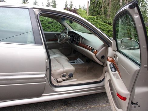 Used 2000 Buick Le Sabre Custom w/ Prestige Opt Pkg FWD image 13
