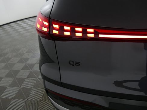 Certified 2025 Audi Q5 Premium Plus w/ Premium Plus image 32