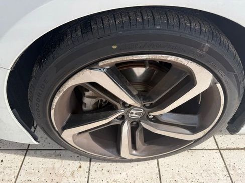 Used 2018 Honda Accord Sport image 5