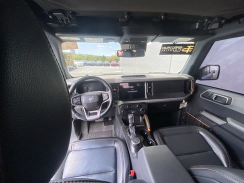 Used 2023 Ford Bronco Badlands AWD/4WD image 13