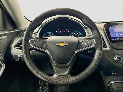 Used 2025 Chevrolet Malibu LT image 12