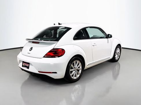 Used 2018 Volkswagen Beetle 2.0T S FWD image 6
