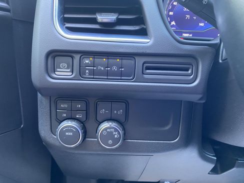 Used 2023 Chevrolet Tahoe LT AWD/4WD image 18