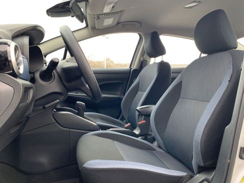 Used 2025 Nissan Versa SV image 24