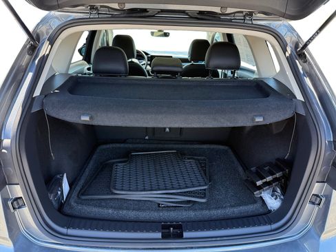 Certified 2025 Volkswagen Taos SEL AWD/4WD image 17