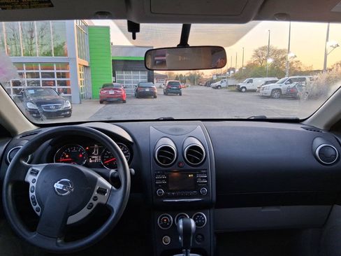 Used 2012 Nissan Rogue SV FWD image 8
