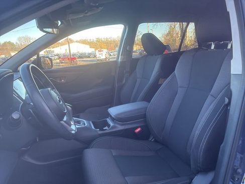 Used 2023 Subaru Outback Premium image 15