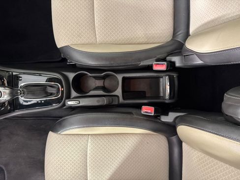 Used 2020 Buick Encore Preferred w/ Safety Package image 25