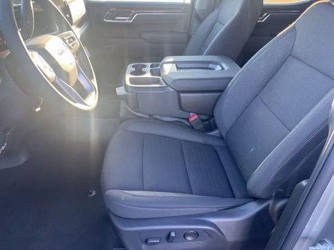 New 2026 GMC Sierra 1500 SLE w/ Preferred Package image 14