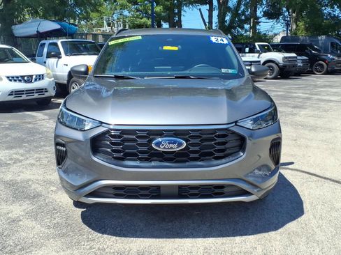 Used 2024 Ford Escape ST-Line w/ Tech Pack #1 FWD image 9