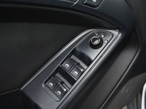 Used 2010 Audi A5 2.0T Premium image 9