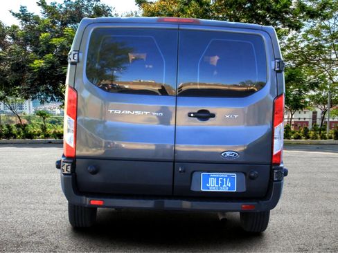 Used 2018 Ford Transit 350 XLT image 6