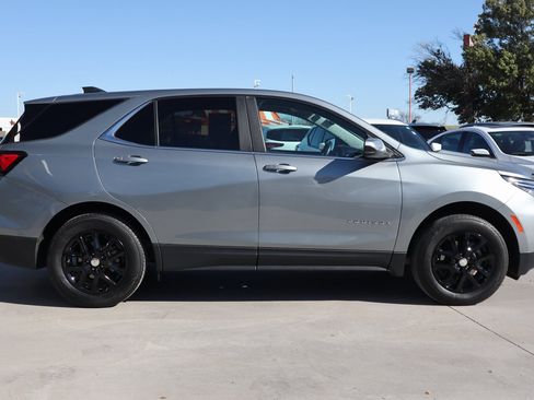 Used 2024 Chevrolet Equinox LT image 4
