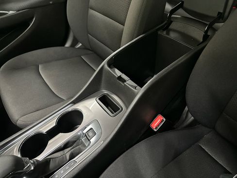 Certified 2025 Chevrolet Malibu LT image 34