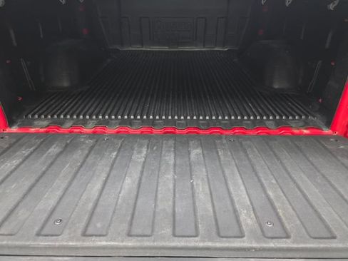 Used 2020 Chevrolet Silverado 1500 LT AWD/4WD image 7