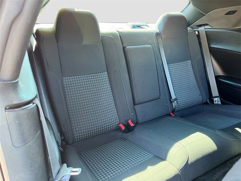 Certified 2015 Dodge Challenger SXT image 24