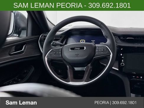 New 2026 Jeep Grand Cherokee Altitude AWD/4WD image 11