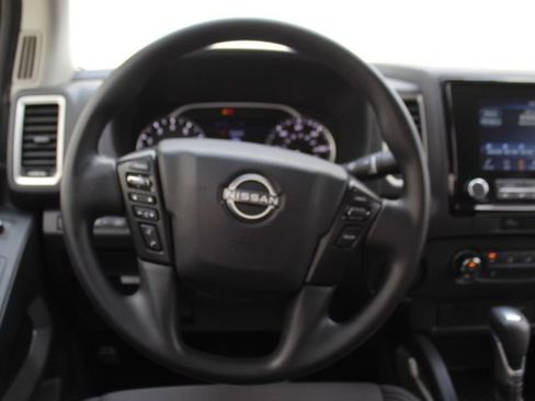 Used 2024 Nissan Frontier SV image 25