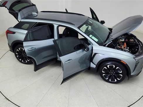 Used 2025 Chevrolet Blazer EV RS image 83