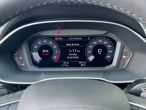 New 2025 Audi Q3 2.0T Premium image 27