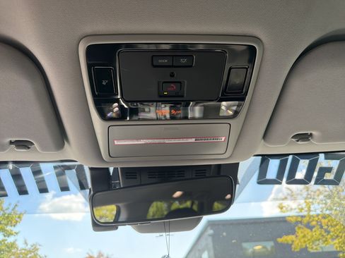 Used 2024 Toyota Grand Highlander FWD image 25