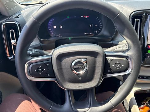 Certified 2023 Volvo XC40 B5 Plus w/ Driver Assist Package AWD/4WD image 25