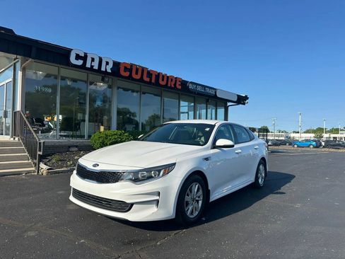 Used 2018 Kia Optima LX FWD image 1